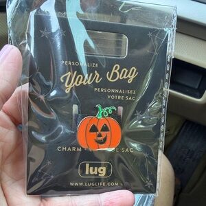 Please see pictures for details